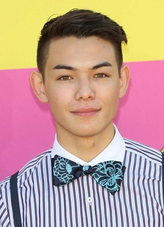 Ryan Potter, photo 2 of 2
