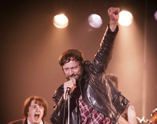 Good Vibrations still 4