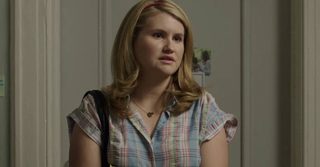 Jillian Bell, photo 1 of 3