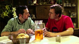 Qué pena tu familia still 4