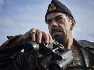 The Commander still 6