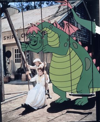 Pete's Dragon still 3