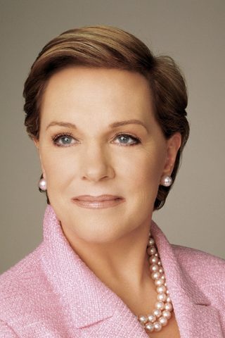 Julie Andrews, photo 3 of 3