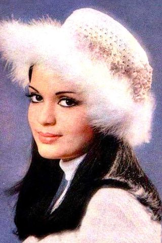 Zeenat Aman, photo 2 of 3