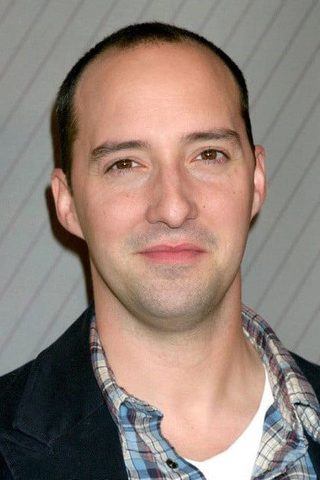 Tony Hale, photo 3 of 3