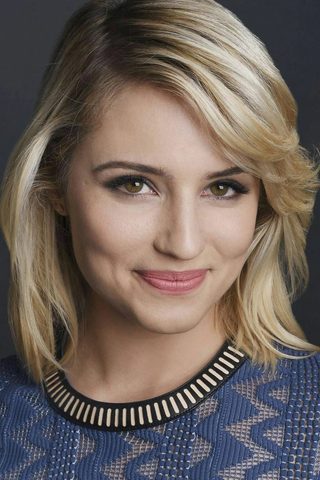 Dianna Agron, photo 2 of 3