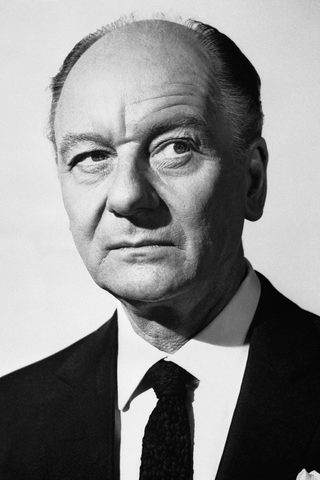 John Gielgud, photo 1 of 3
