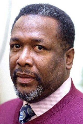 Wendell Pierce, photo 2 of 3