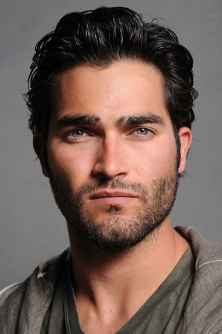 Tyler Hoechlin, photo 2 of 3