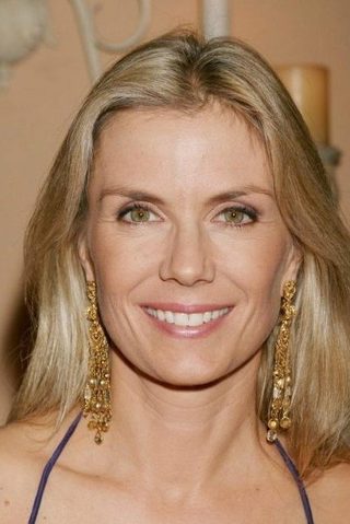 Katherine Kelly Lang, photo 3 of 3