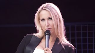 Nikki Glaser: Bangin' still 3