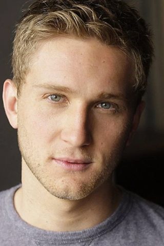 Aaron Staton, photo 1 of 3