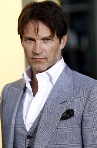 Stephen Moyer, photo 2 of 3