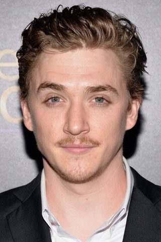 Kyle Gallner, photo 3 of 3