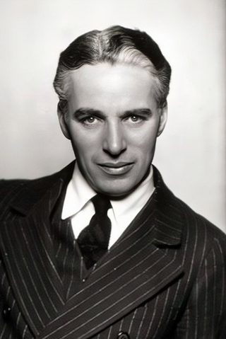 Charles Chaplin, photo 2 of 3