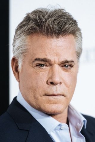 Ray Liotta, photo 1 of 3