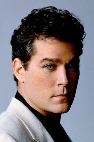 Ray Liotta, photo 3 of 3