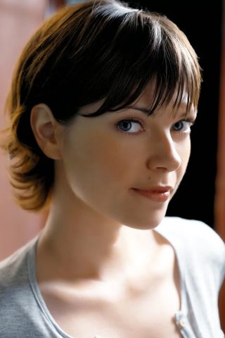 Nicole de Boer, photo 1 of 3