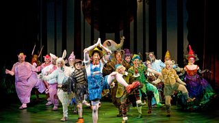 Shrek the Musical still 3