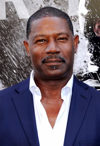 Dennis Haysbert, photo 2 of 3