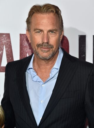 Kevin Costner, photo 2 of 3