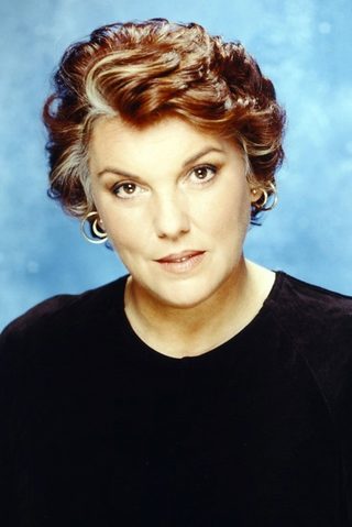 Tyne Daly, photo 2 of 3