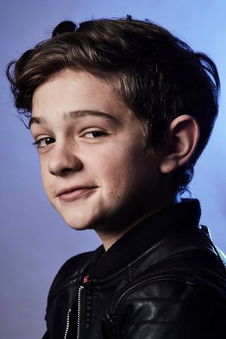 Noah Jupe, photo 1 of 3