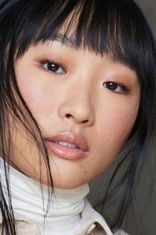 Ji-young Yoo, photo 2 of 3