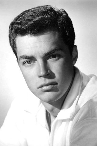 Richard Beymer, photo 1 of 3