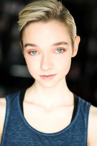 Julia Sarah Stone, photo 2 of 3