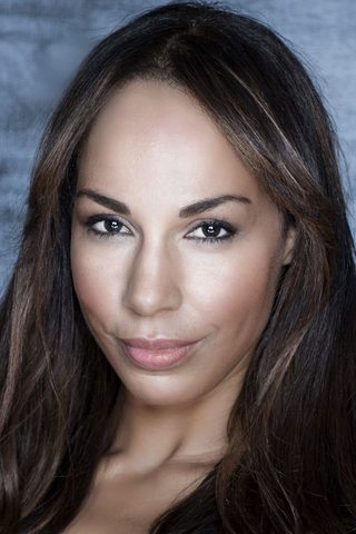 Amanda Brugel, photo 1 of 3