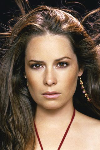 Holly Marie Combs, photo 2 of 3