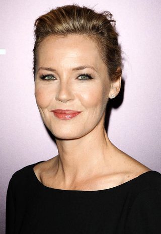Connie Nielsen, photo 3 of 3