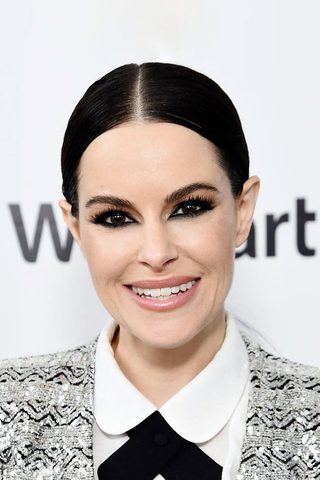 Emily Hampshire, photo 2 of 3