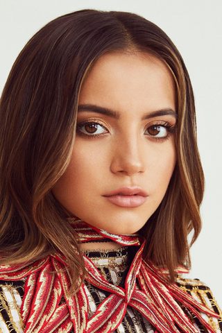 Isabela Moner, photo 2 of 3