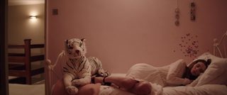 Una still 7
