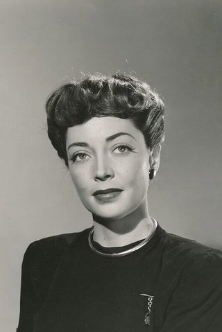 Marie Windsor, photo 1 of 3