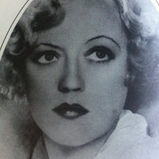 Page Miss Glory still 8