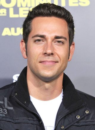 Zachary Levi, photo 2 of 3