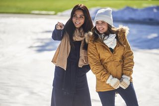 Holly & Ivy still 5