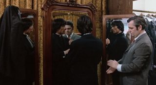 The Gang That Couldn't Shoot Straight still 4