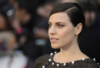 Antje Traue, photo 3 of 3