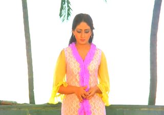 Gol Maal still 4