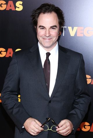 Roger Bart, photo 1 of 2