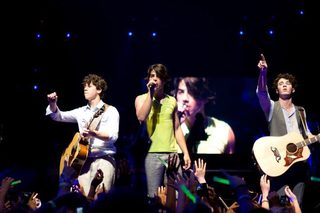 Jonas Brothers: The 3D Concert Experience still 2