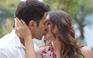 Jugjugg Jeeyo still 8