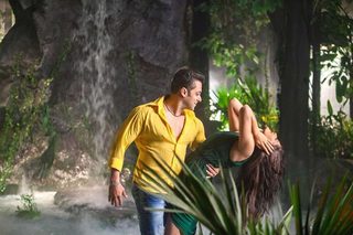 Kick still 7
