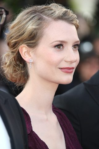 Mia Wasikowska, photo 1 of 3