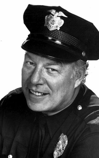 George Kennedy, photo 1 of 3
