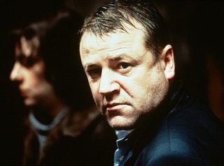 Nil by Mouth still 5